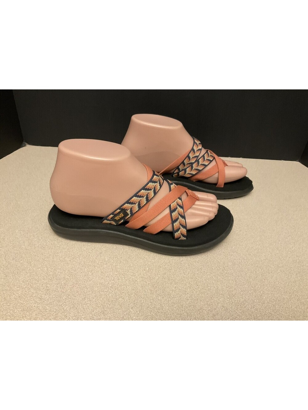 New! Womens Teva Voya Zillesa Peach/Navy Strappy Slide Sandals. Size 6. Nice!